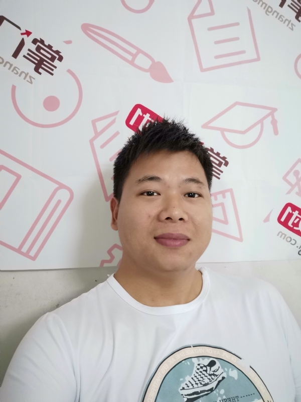 轻静地行走着的第一张照片--南平相亲网