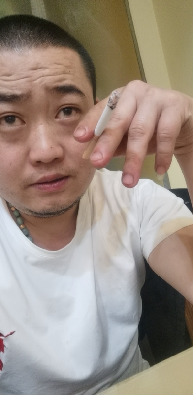 孤独的螃蟹的第一张照片--南平相亲网