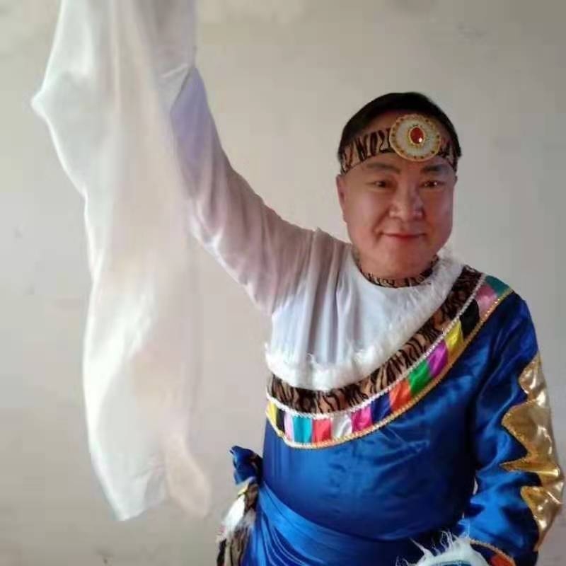 走在冷风中的第一张照片--南平相亲网