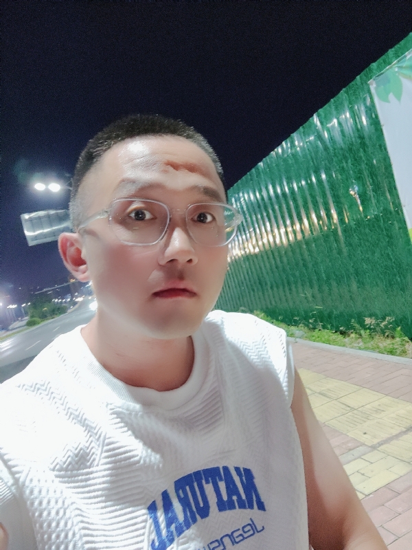 清风烈酒的第一张照片--南平相亲网