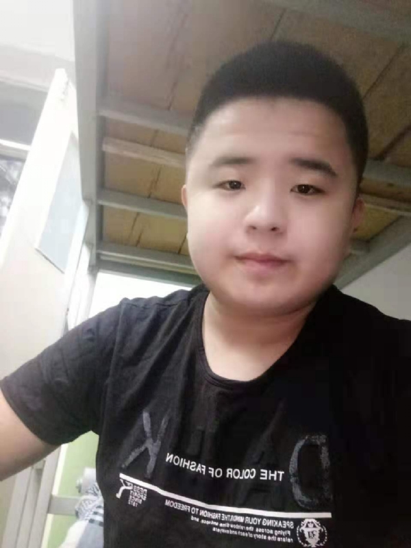 打小就爱淘气的第一张照片--南平相亲网