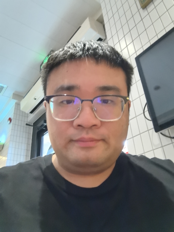 君临天下的第三张照片--南平相亲网